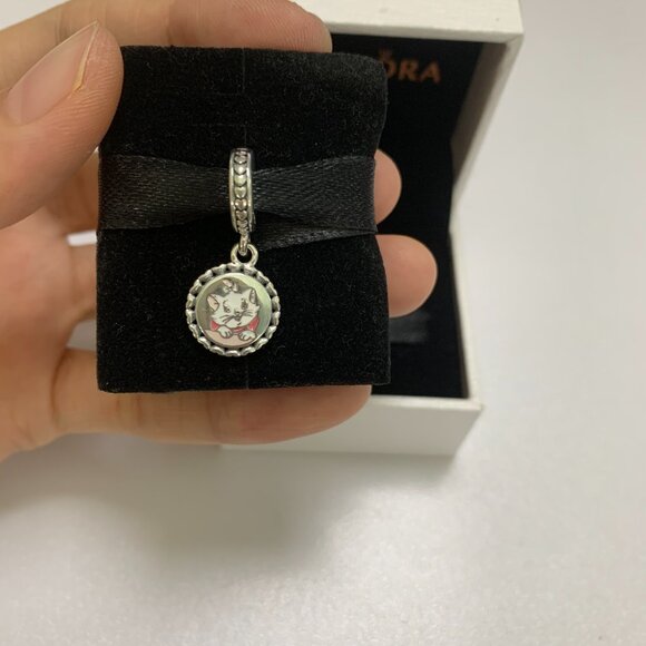 Authentic Pandora Aristocats Marie Cat Lady Disney Park Exclusive Charm - Picture 1 of 4